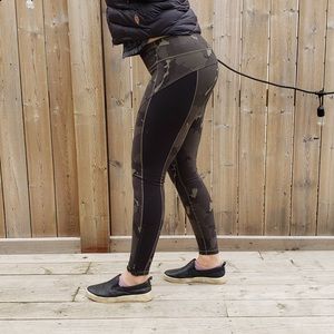 Lululemon Camo Pants, Ankle Zips